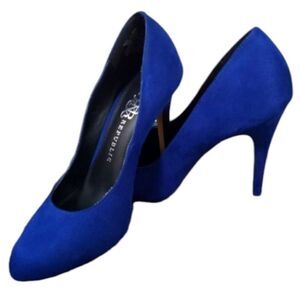 ROCK & REPUBLIC COBALT BLUE FAUX SUADE HEELS SZ.8 EUC.